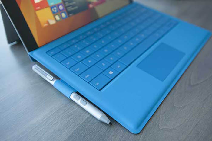 نمایی از صفحه کیبورد لپ تاپ استوک Microsoft Surface Pro 3 core i5