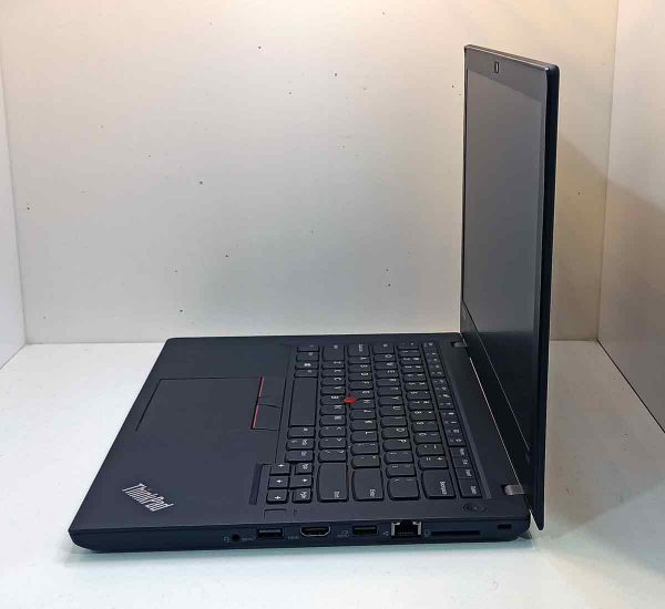 نمای راست لپ تاپ لنوو Thinkpad A485